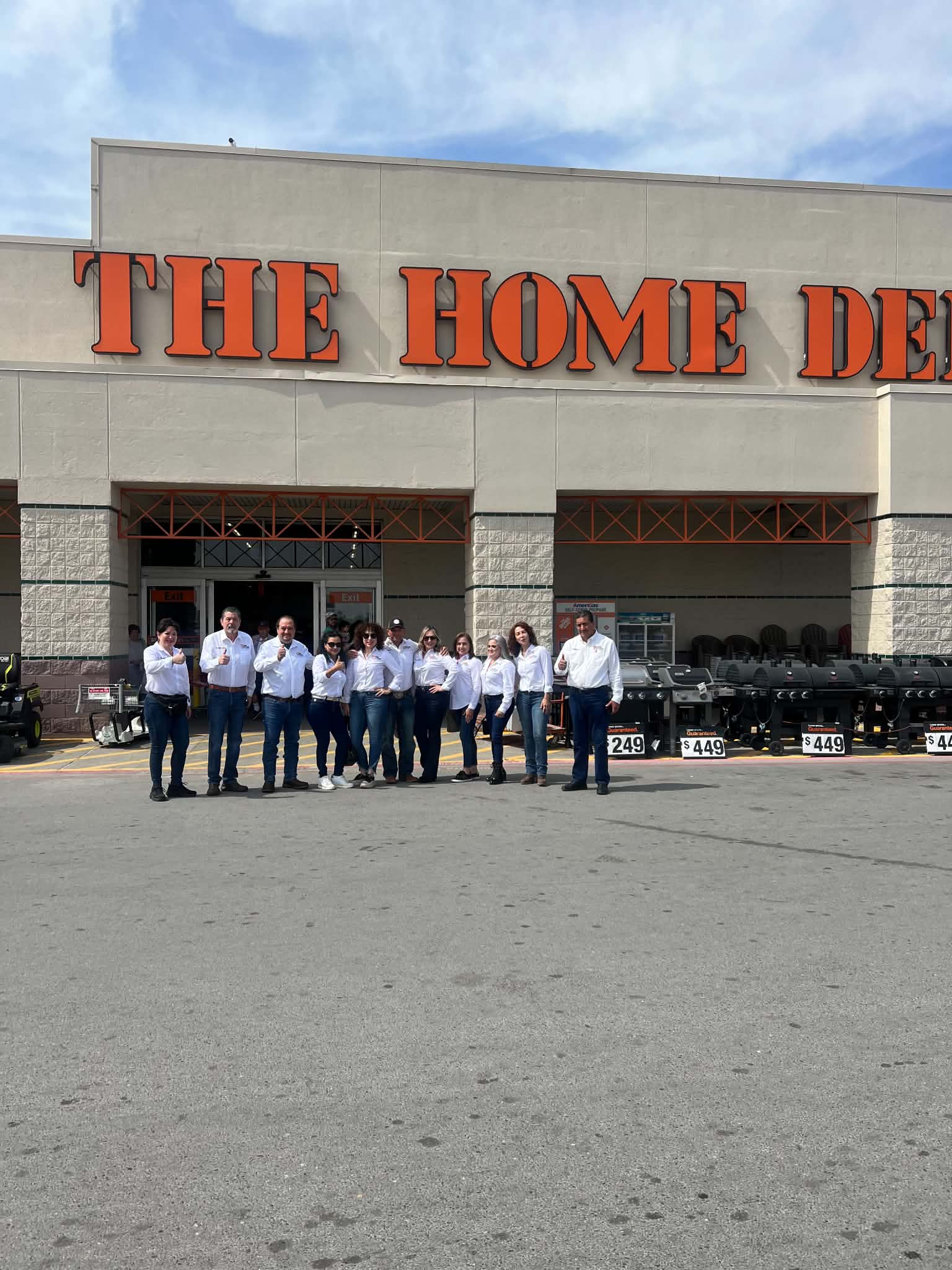image-1023861-Home_Depot_Outside-d3d94.jpg